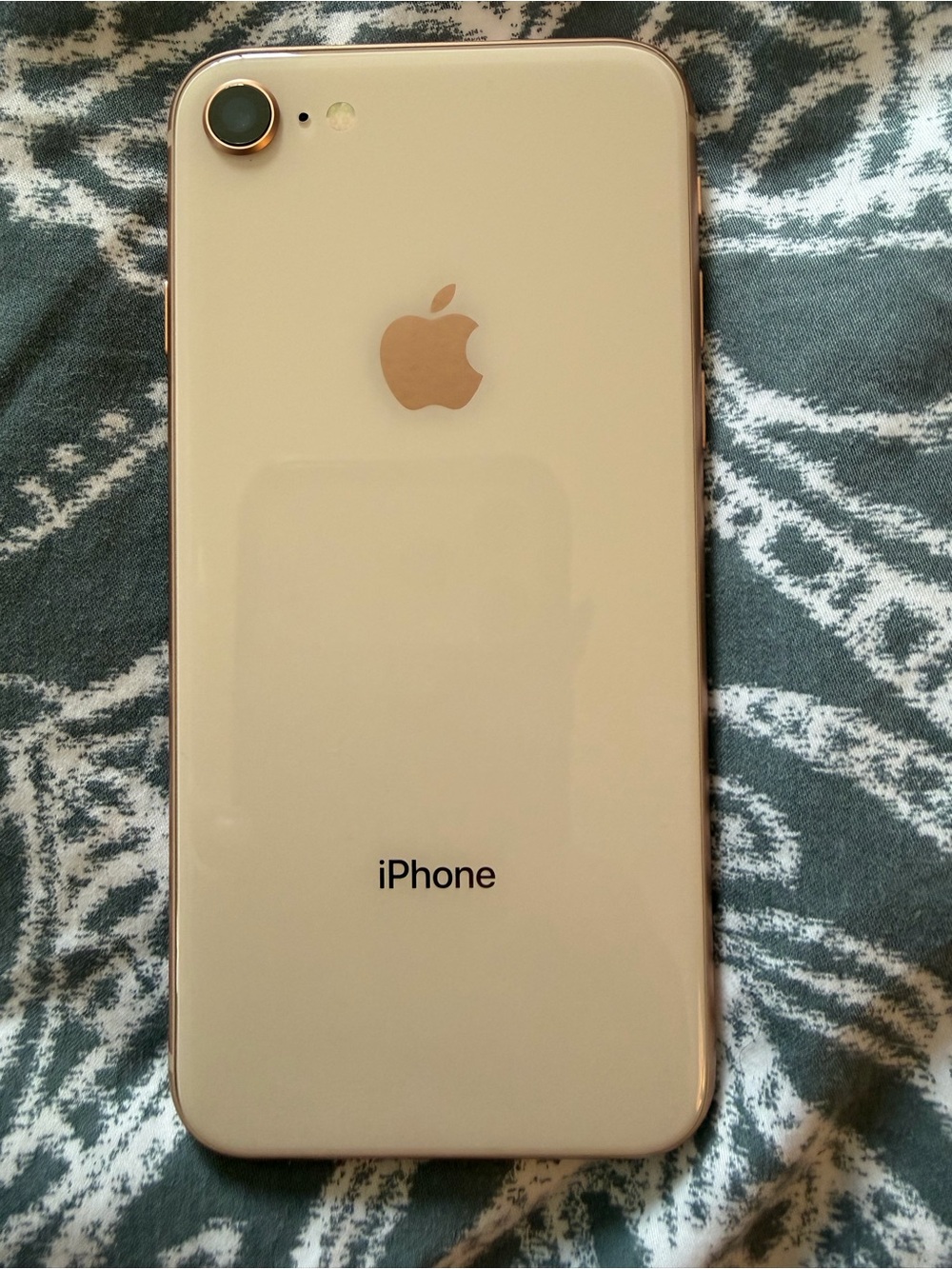 Apple iPhone in Gold and Rose Gold Accents